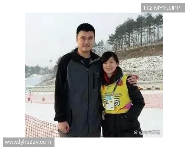 姚明拒绝握手背后的故事与篮球精神的深刻反思
